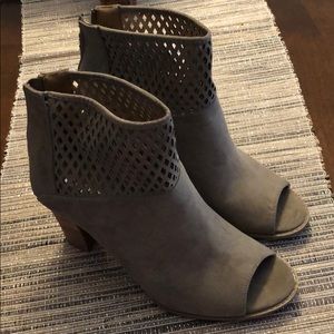 Report open toe bootie